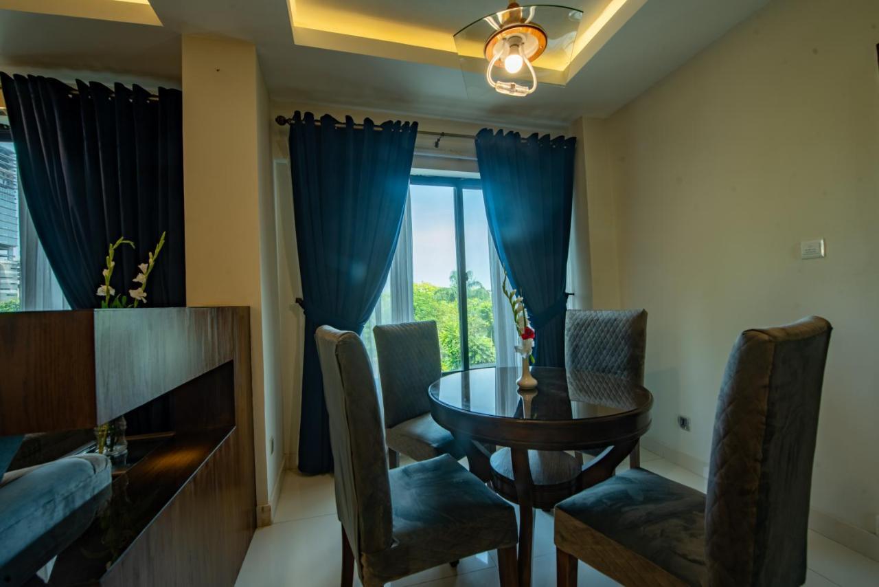 Envoy Continental Hotel Исламабад Экстерьер фото