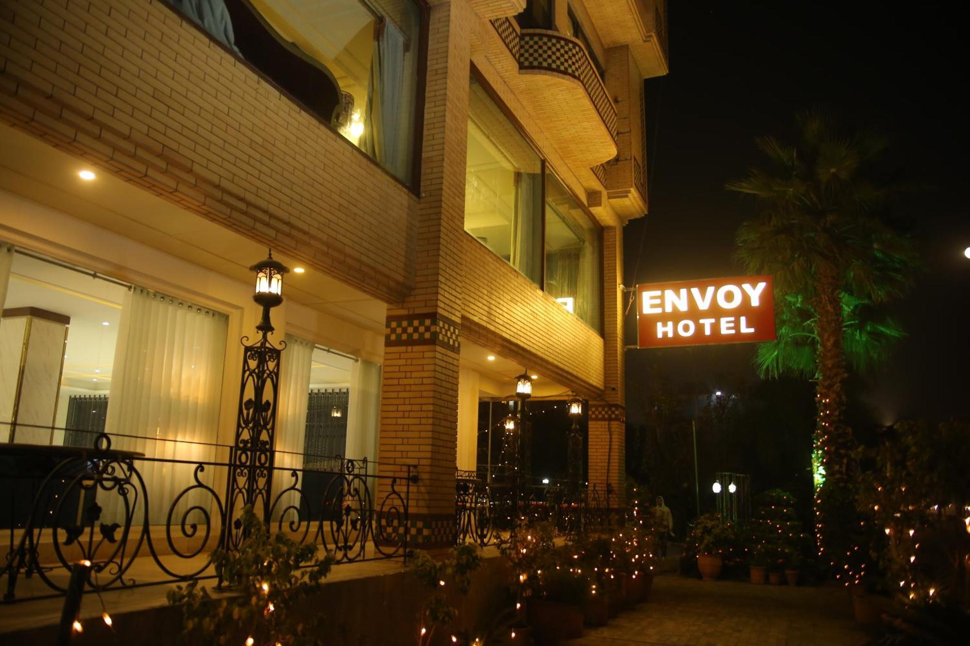 Envoy Continental Hotel Исламабад Экстерьер фото