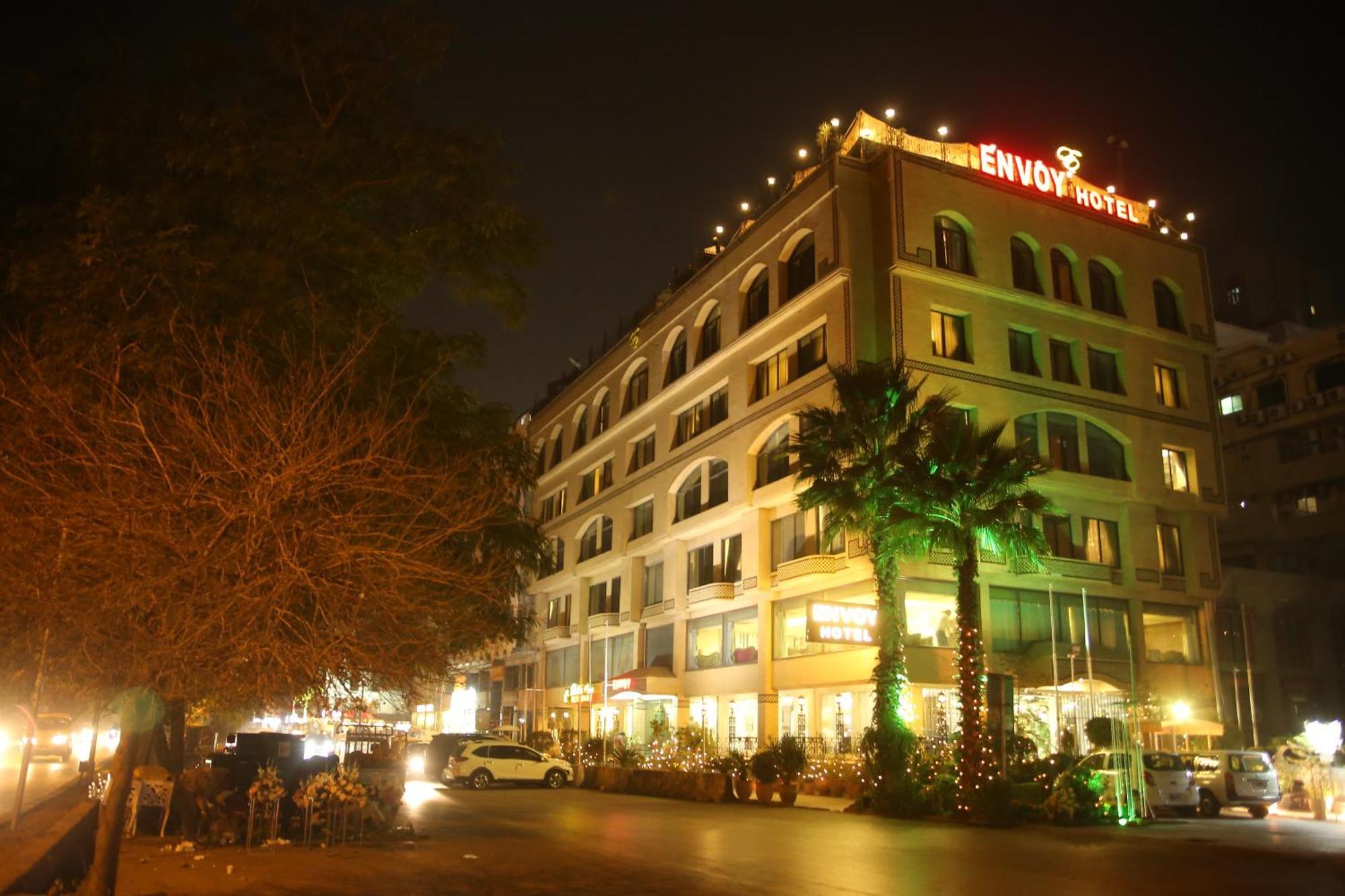 Envoy Continental Hotel Исламабад Экстерьер фото